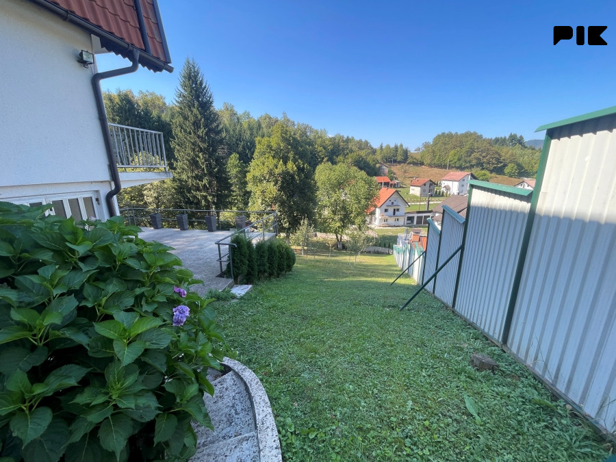 Vikend kuća Busovača, 114m2 stambenog prostora, 1.825m2 zemljišta 19