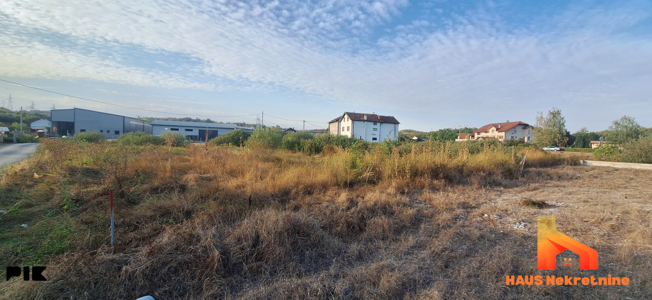 INDUSTRIJSKO ZEMLJIŠTE - RAMIĆI - 2367 m2 2