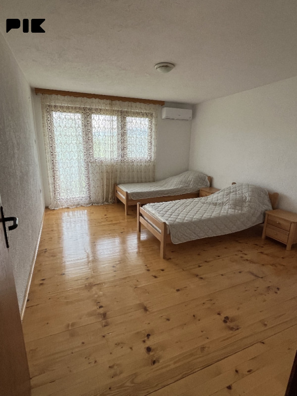 Useljiva kuća - Vitez - Ahmići - 180m2 kuća, 550 m2 okućnica 10