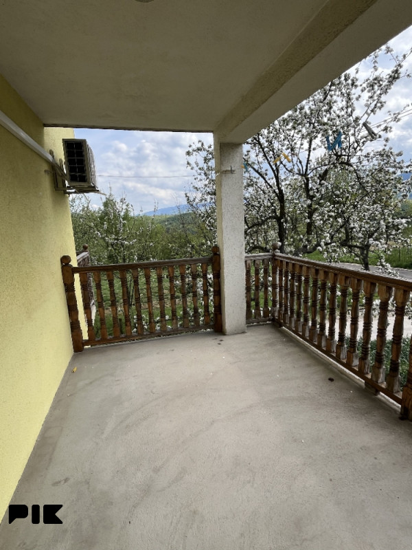 Useljiva kuća - Vitez - Ahmići - 180m2 kuća, 550 m2 okućnica 15