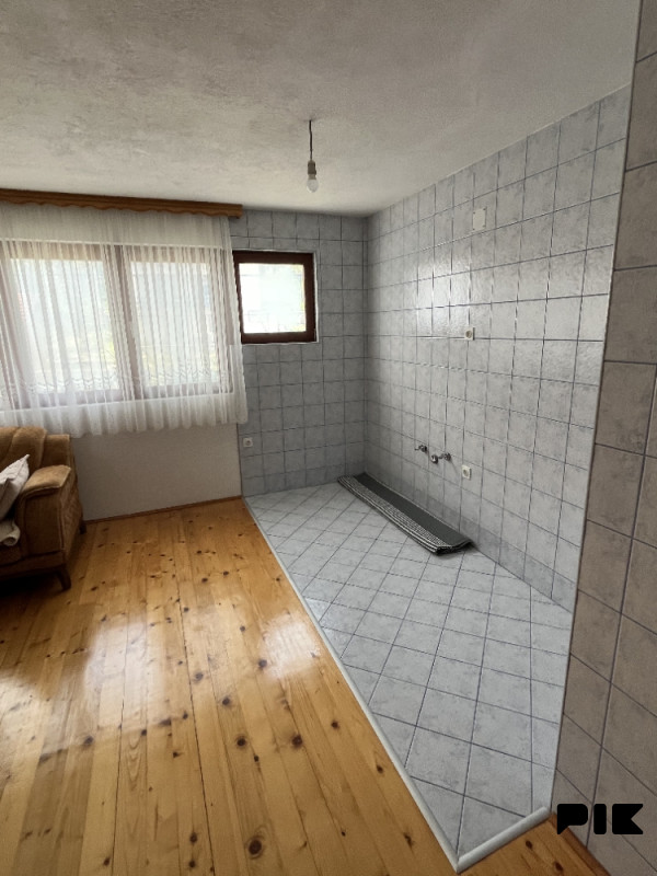 Useljiva kuća - Vitez - Ahmići - 180m2 kuća, 550 m2 okućnica 20