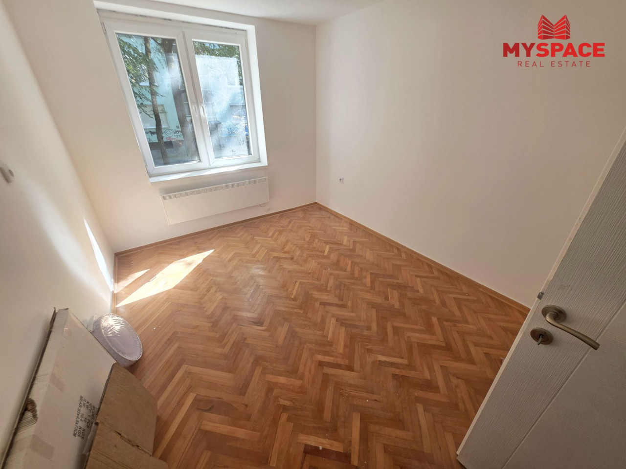MY SPACE/ Stan/ Grbavica/ RENOVIRAN/ 47 m2 10