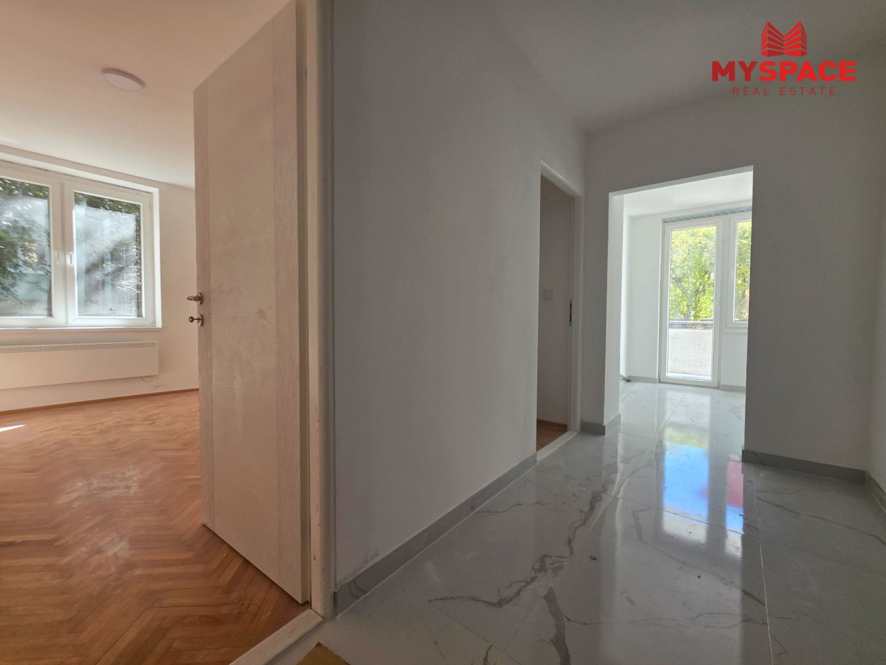 MY SPACE/ Stan/ Grbavica/ RENOVIRAN/ 47 m2 11