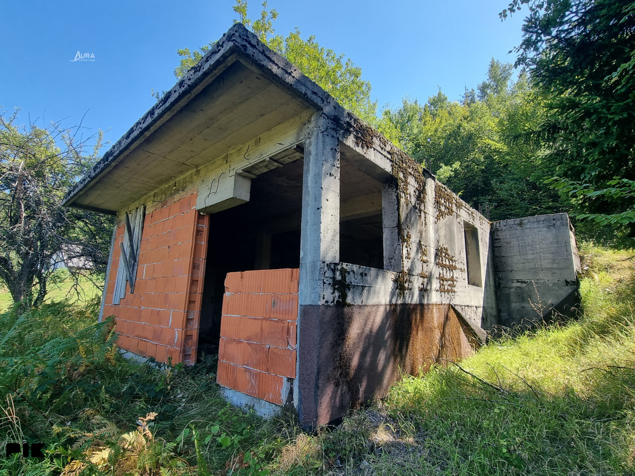 Top građevinsko zemljište sa objektom / Sarajevo 3