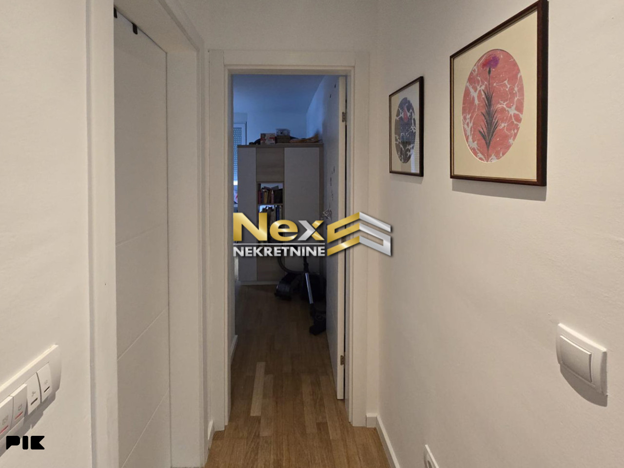 Namješten penthouse sa terasom na Dobrinji IV 91 m2 7