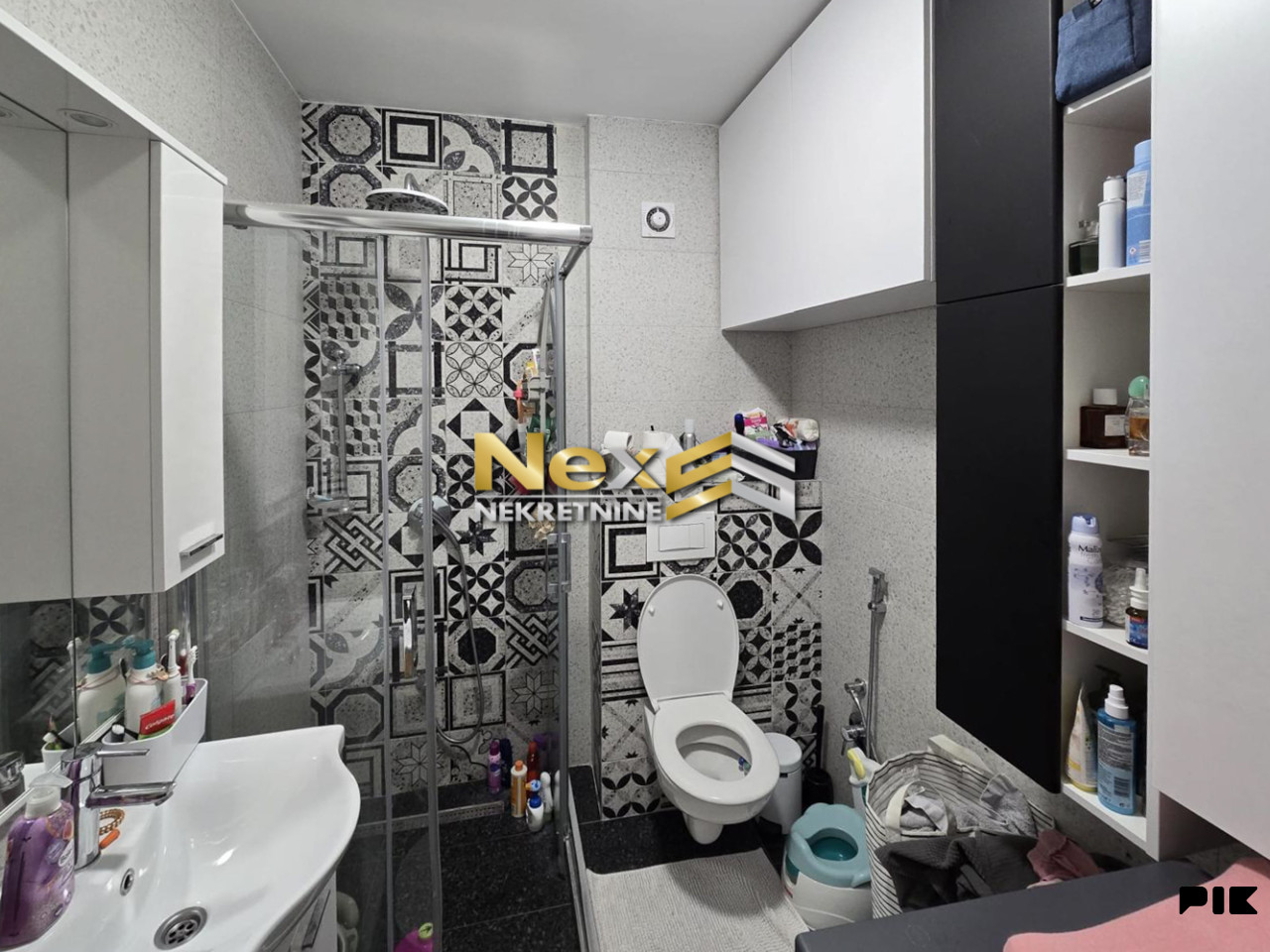 Namješten penthouse sa terasom na Dobrinji IV 91 m2 12