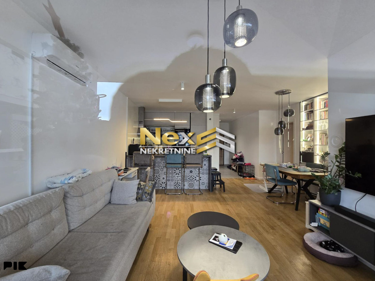 Namješten penthouse sa terasom na Dobrinji IV 91 m2 6