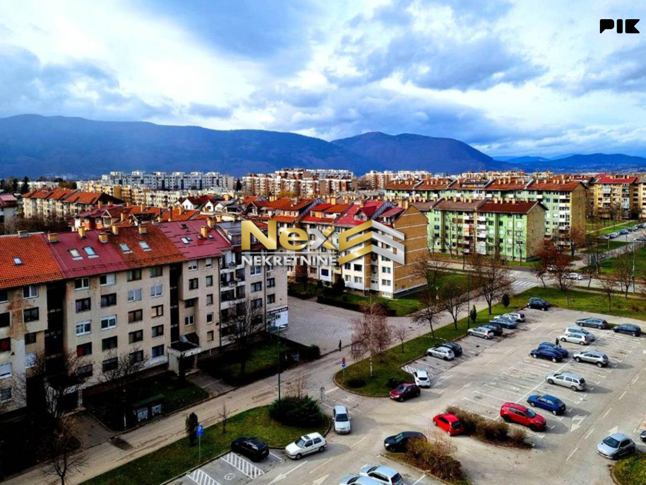 Namješten penthouse sa terasom na Dobrinji IV 91 m2 3