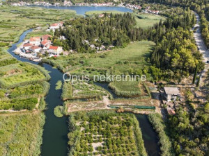 OTOK, BLACE  kuca s prostranom okucnicom i pogledom na rijeku photo 5