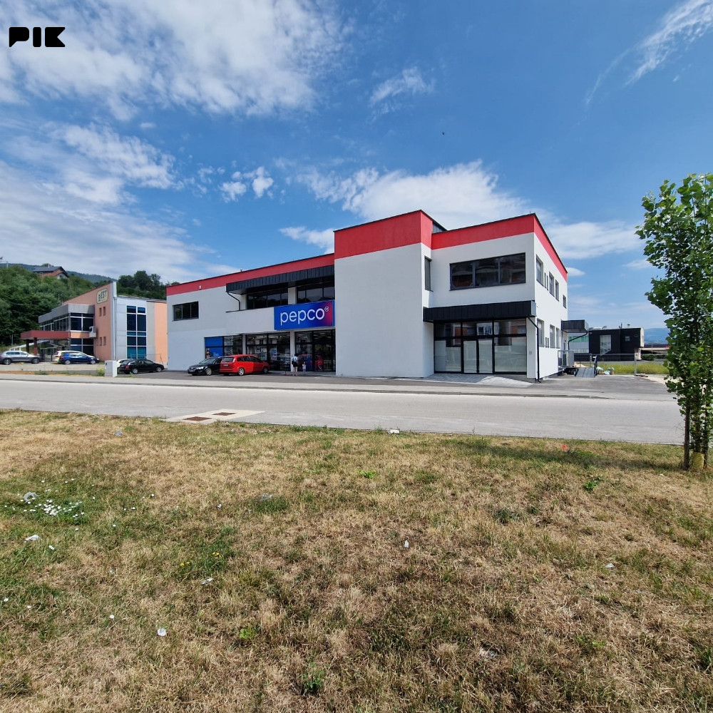 Poslovni prostor 726m2 Novi Travnik, Bare [zaseban ulaz]