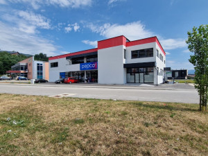 Business space 726m2 Novi Travnik, Bare [separate entrance]