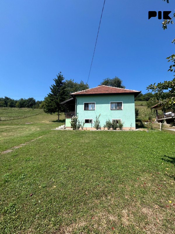 PRODAJE SE - Kuća 140 m2 sa zemljištem 4082 m2 - Kadarići Ilijaš 9