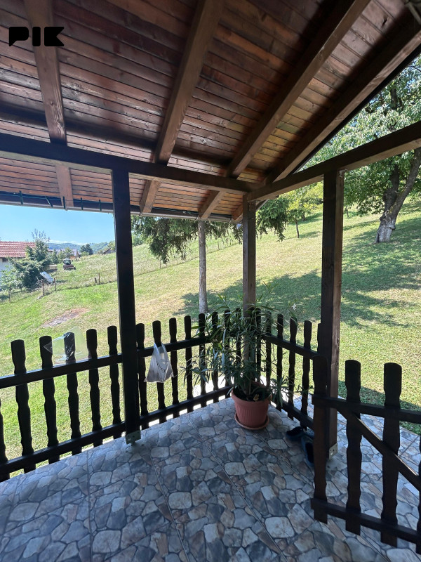 PRODAJE SE - Kuća 140 m2 sa zemljištem 4082 m2 - Kadarići Ilijaš 15