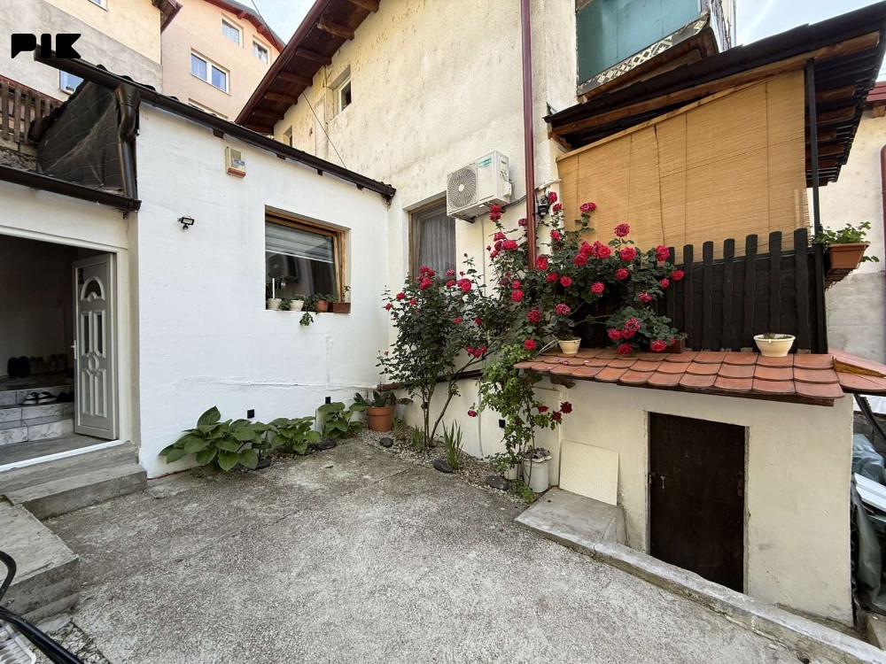 Stan sa dvorištem Stari Grad 13