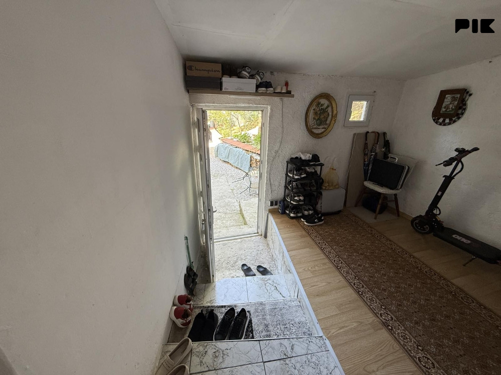 Stan sa dvorištem Stari Grad 14