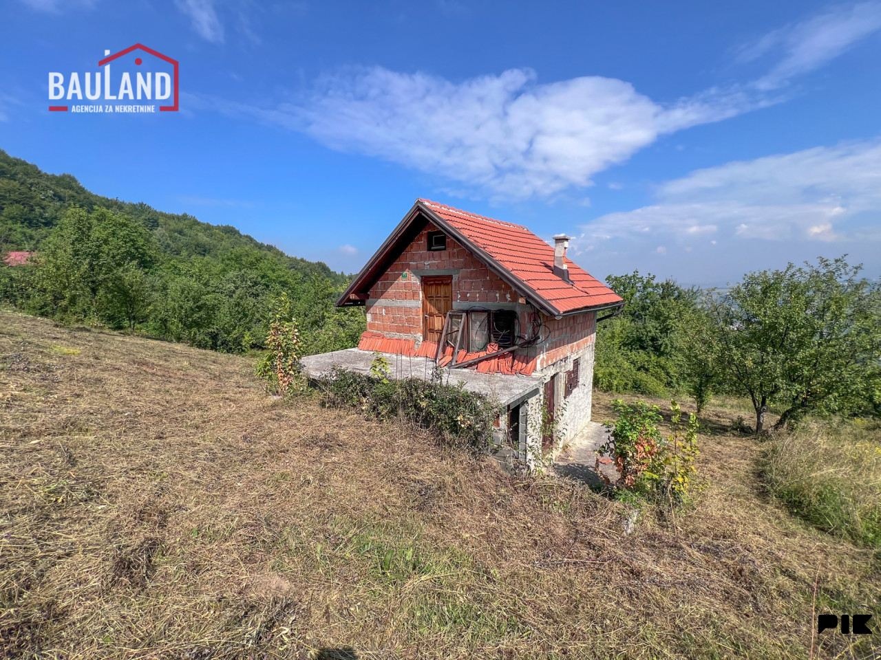 Parcela površine 3580m2 sa vikendicom, Malešići, Ilijaš