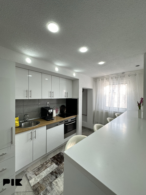 Stan apartman 75m2 Vijecnica 3