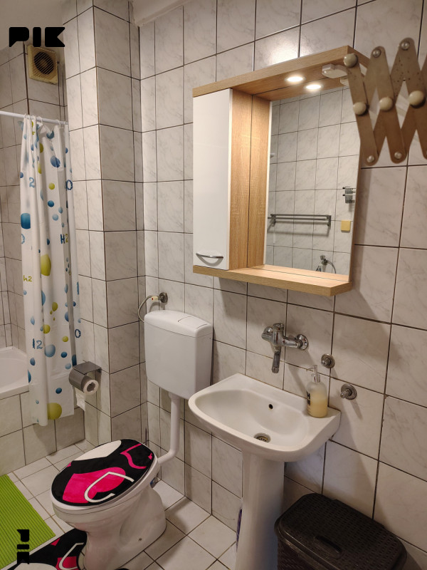 Stan Gradiška 44m2 - renoviran 8