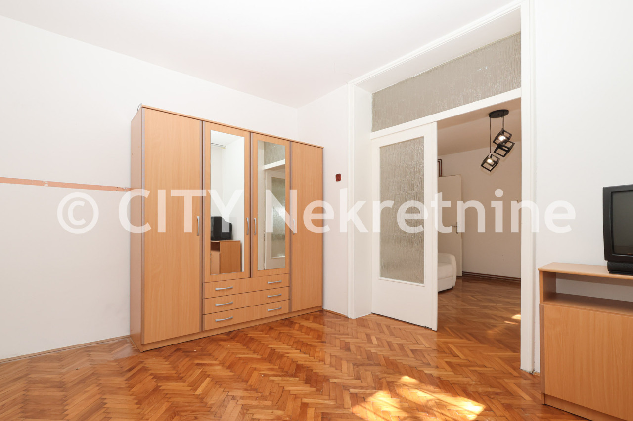 Trosoban stan - Centar - Džidžikovac - Čekaluša - 77 m2 15