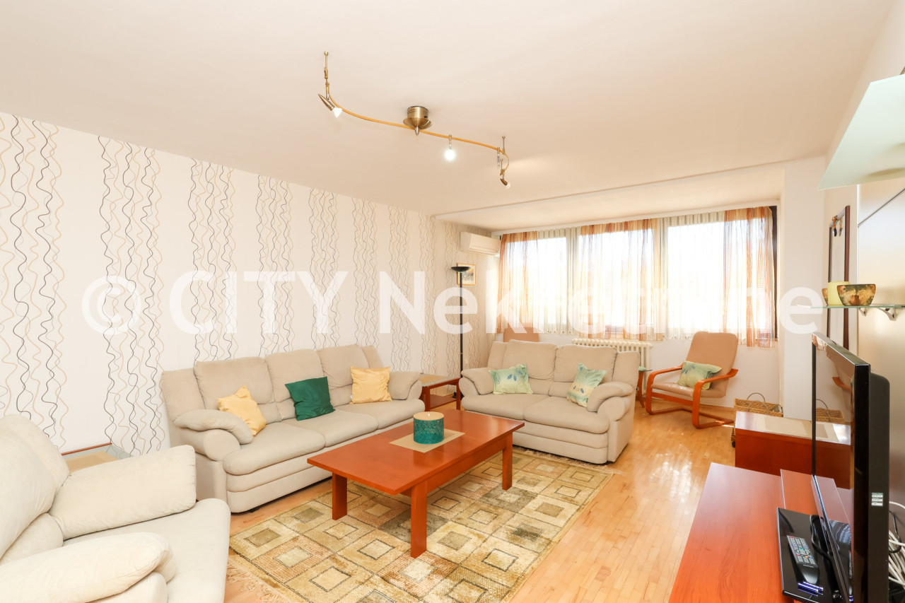 Trosoban namješten stan - Novi grad - Dobrinja 5 - 68 m2