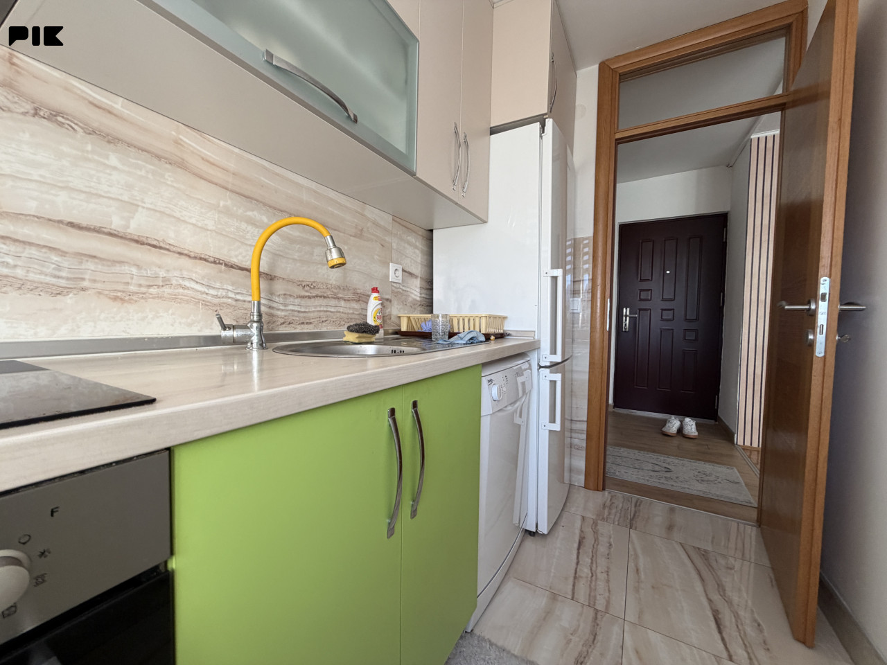 Potpuno renoviran trosoban stan 65 m2 Alipašino Polje Novi Grad 17