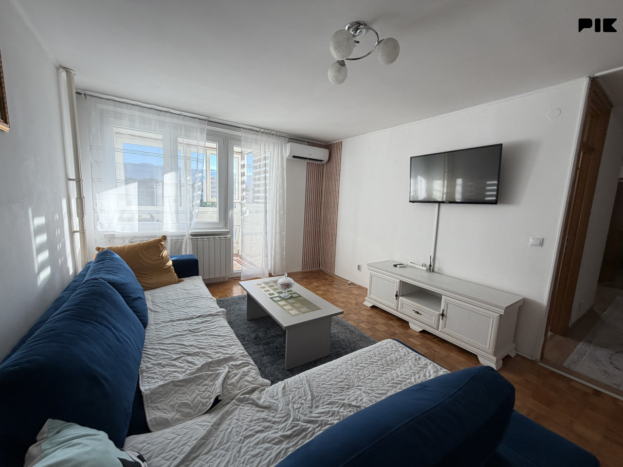 Potpuno renoviran trosoban stan 65 m2 Alipašino Polje Novi Grad 9