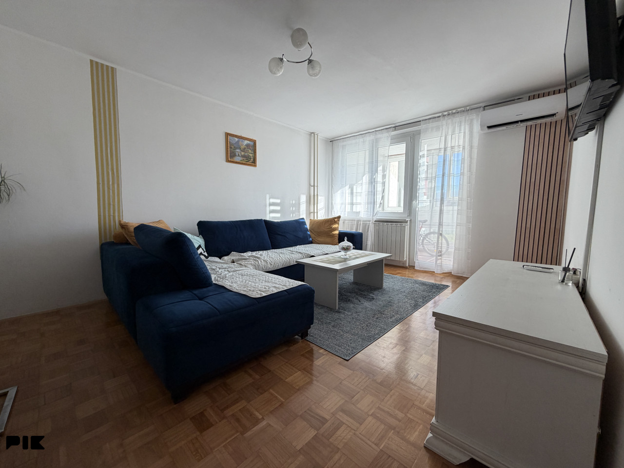 Potpuno renoviran trosoban stan 65 m2 Alipašino Polje Novi Grad 22