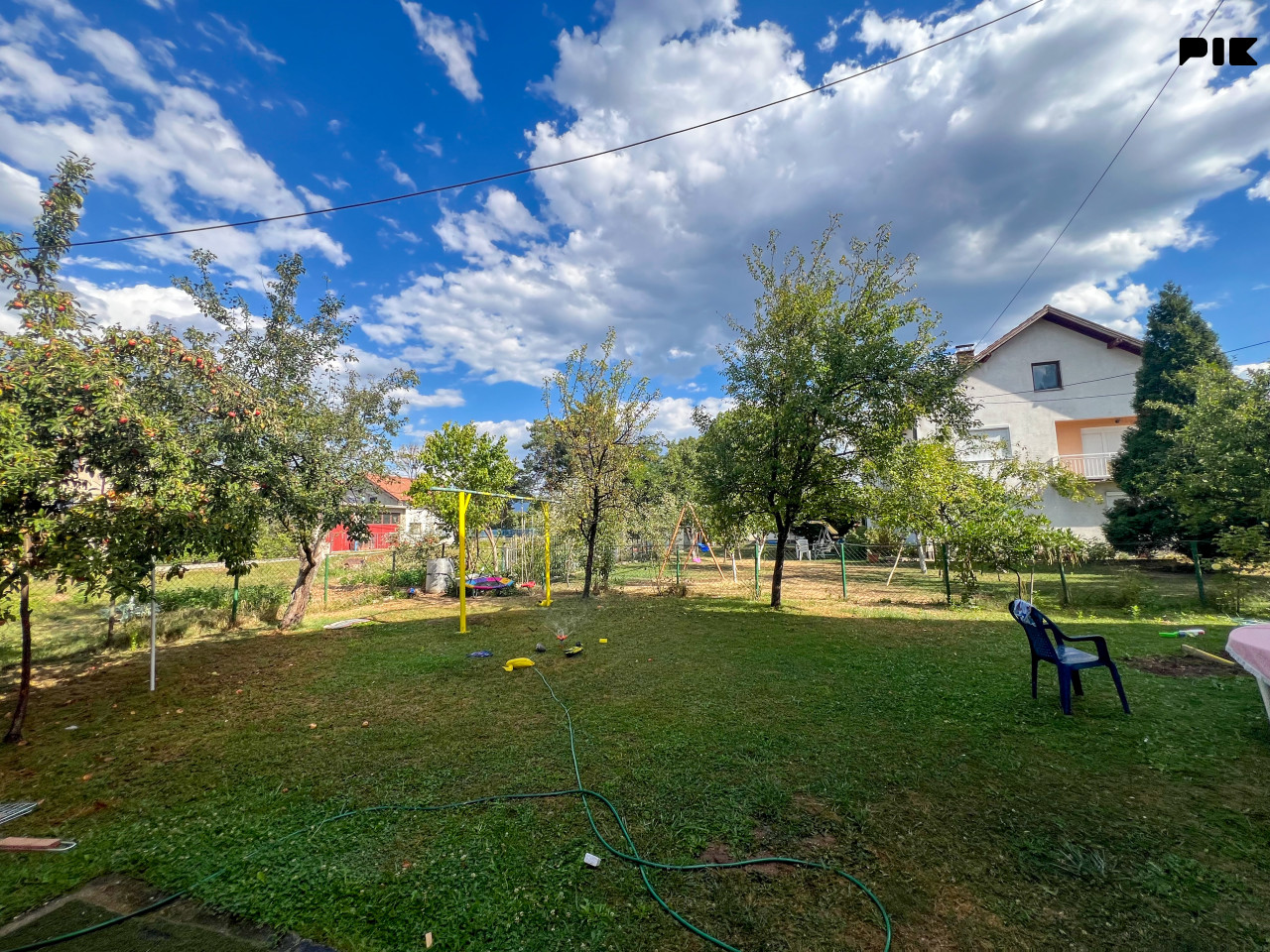 Kuća Azići 3 etaže 210m2 Ilidža 7