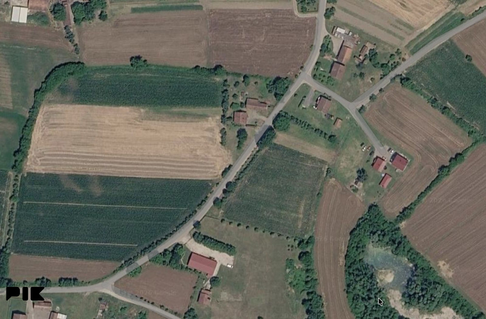 Prodajem zemlju 11000 kvadrata MAGLAJANI LAKTAŠI 2