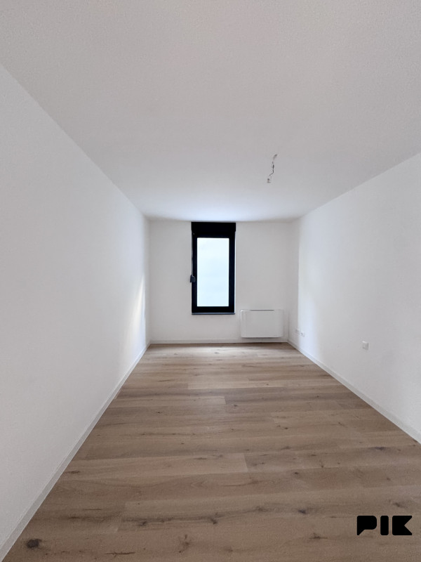 Breka luksuzan četverosoban stan 157 m2 sa prostranom terasom 16