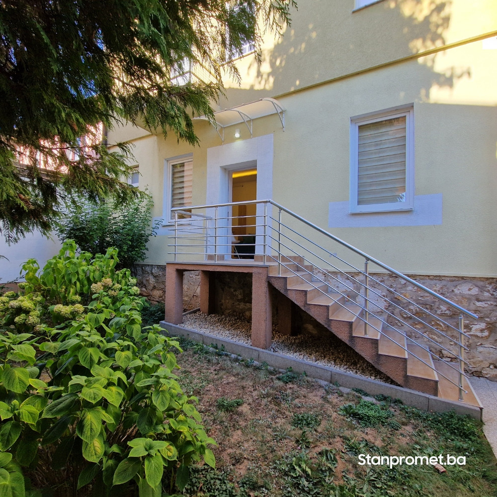 Stan s baštom Stari Grad prodaja Sagrdžije 9