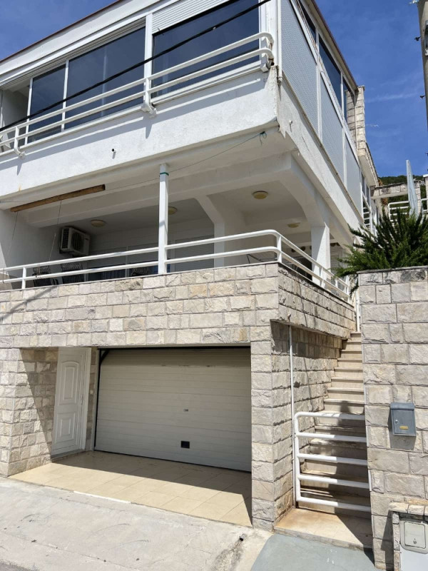Trosoban apartman Neum Surdup prodaja TERASA