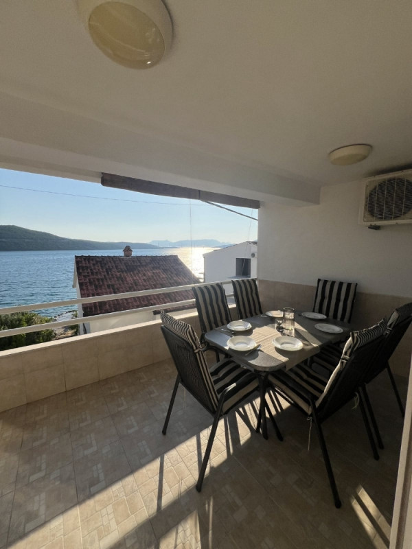 Trosoban apartman Neum Surdup prodaja TERASA 11