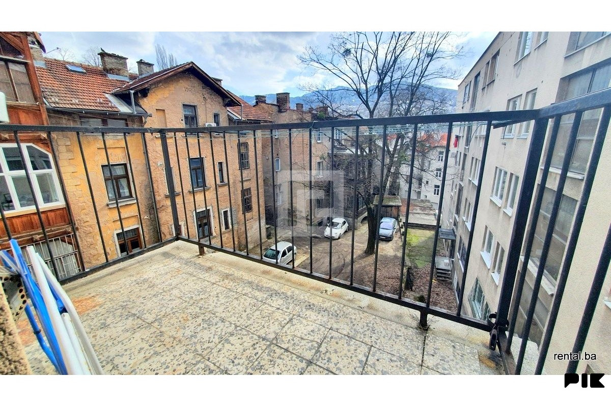 Trosoban stan prodaja Centar Sarajevo 2