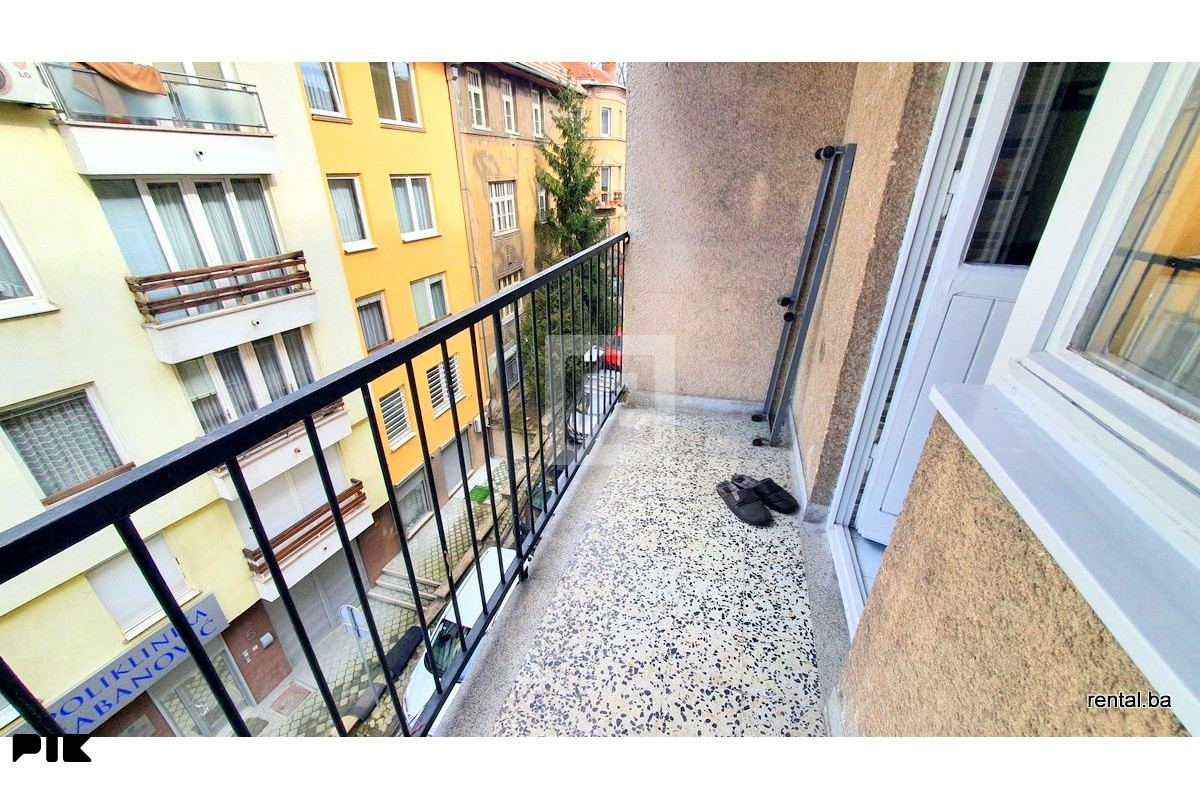 Trosoban stan prodaja Centar Sarajevo 5