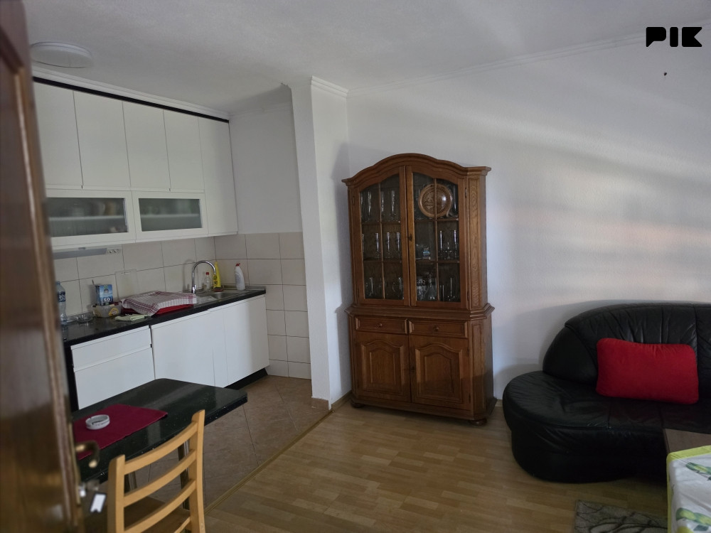 Izdaje se kuća na Petrićevcu 360m2 9