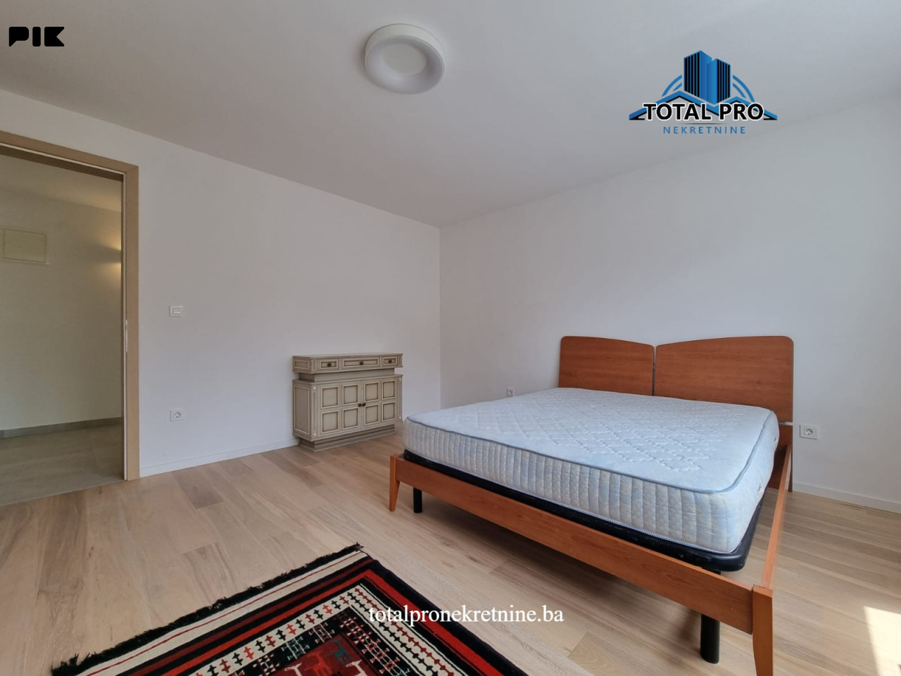TOTAL PRO/ Kuća sa pslovnim prostorom 390m2 / Marijin Dvor 18