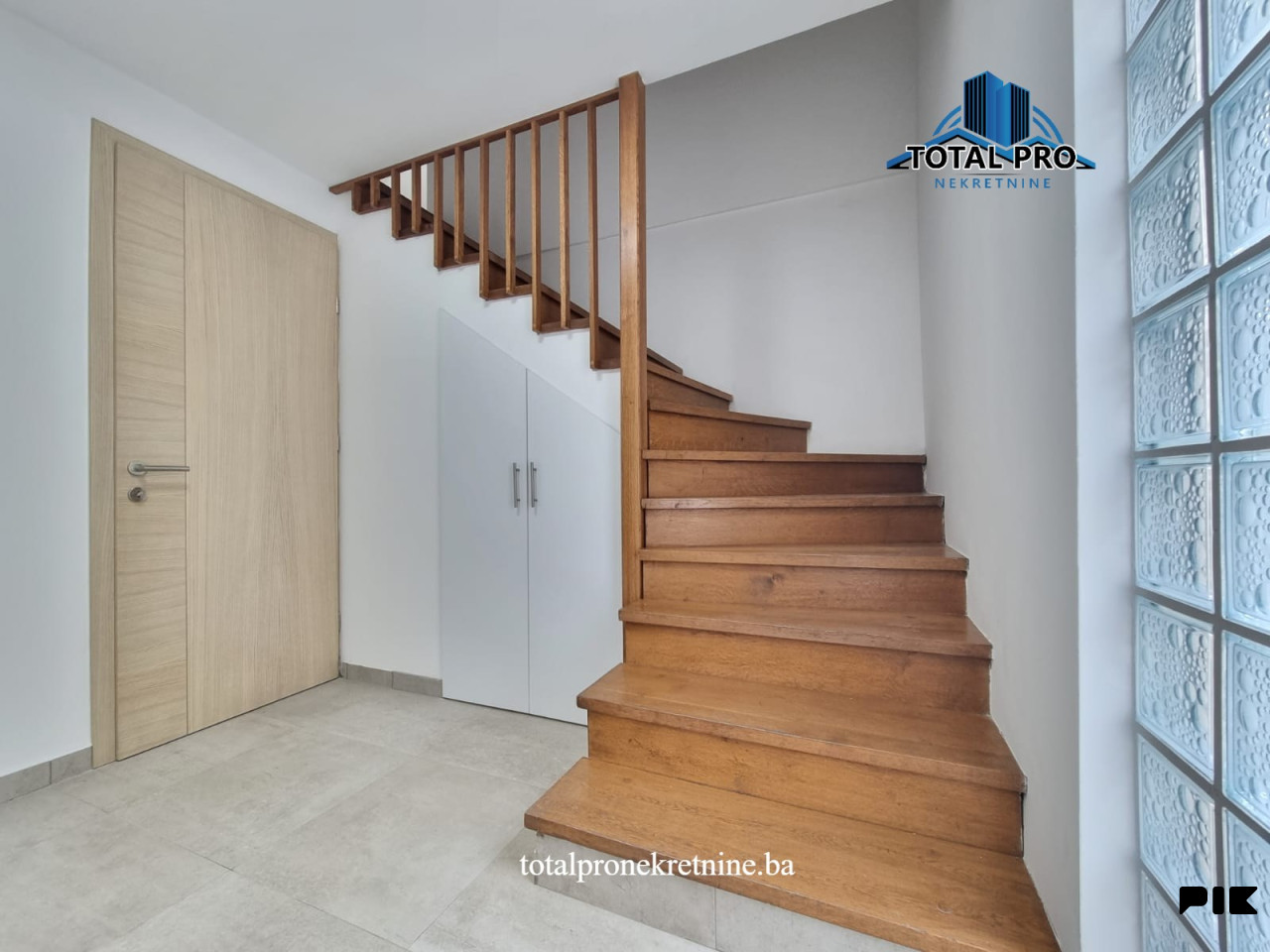 TOTAL PRO/ Kuća sa pslovnim prostorom 390m2 / Marijin Dvor 23