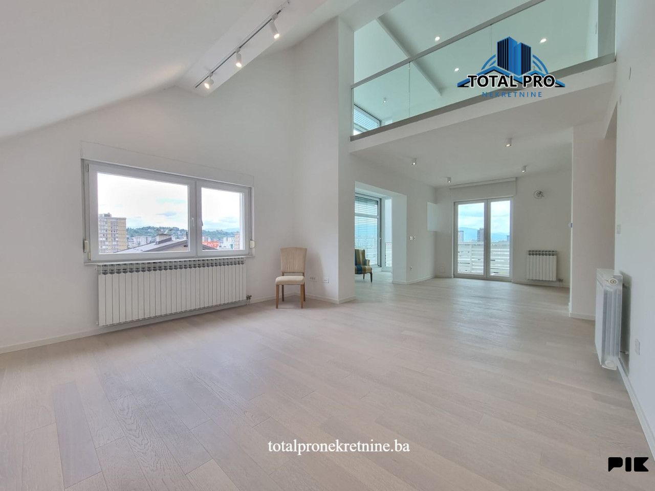 TOTAL PRO/ Kuća sa pslovnim prostorom 390m2 / Marijin Dvor 24