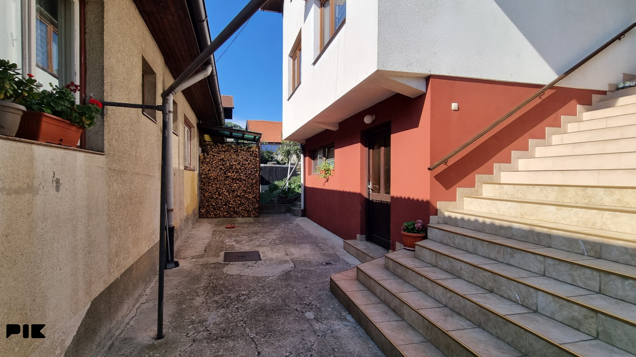 Dvije kuće u Visokom 7