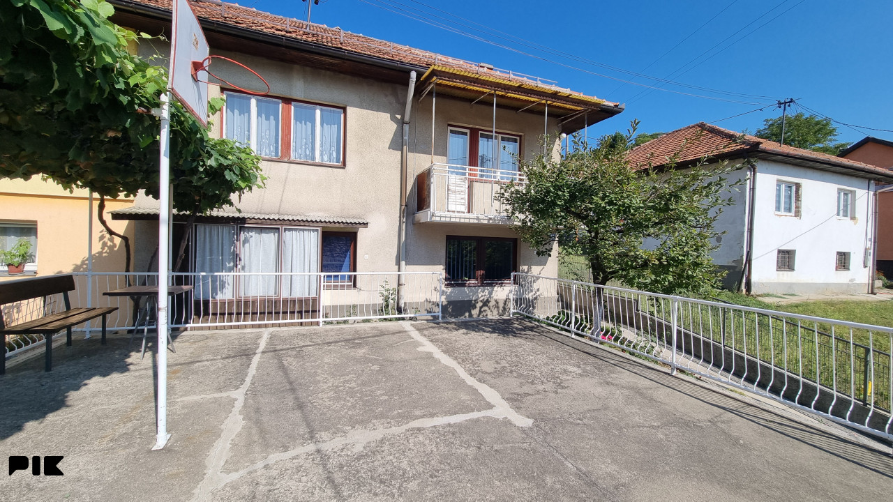 Dvije kuće u Visokom 9