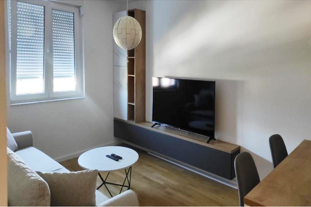 Namješten dvosoban stan / Dobrinja / Istočno Sarajevo 2