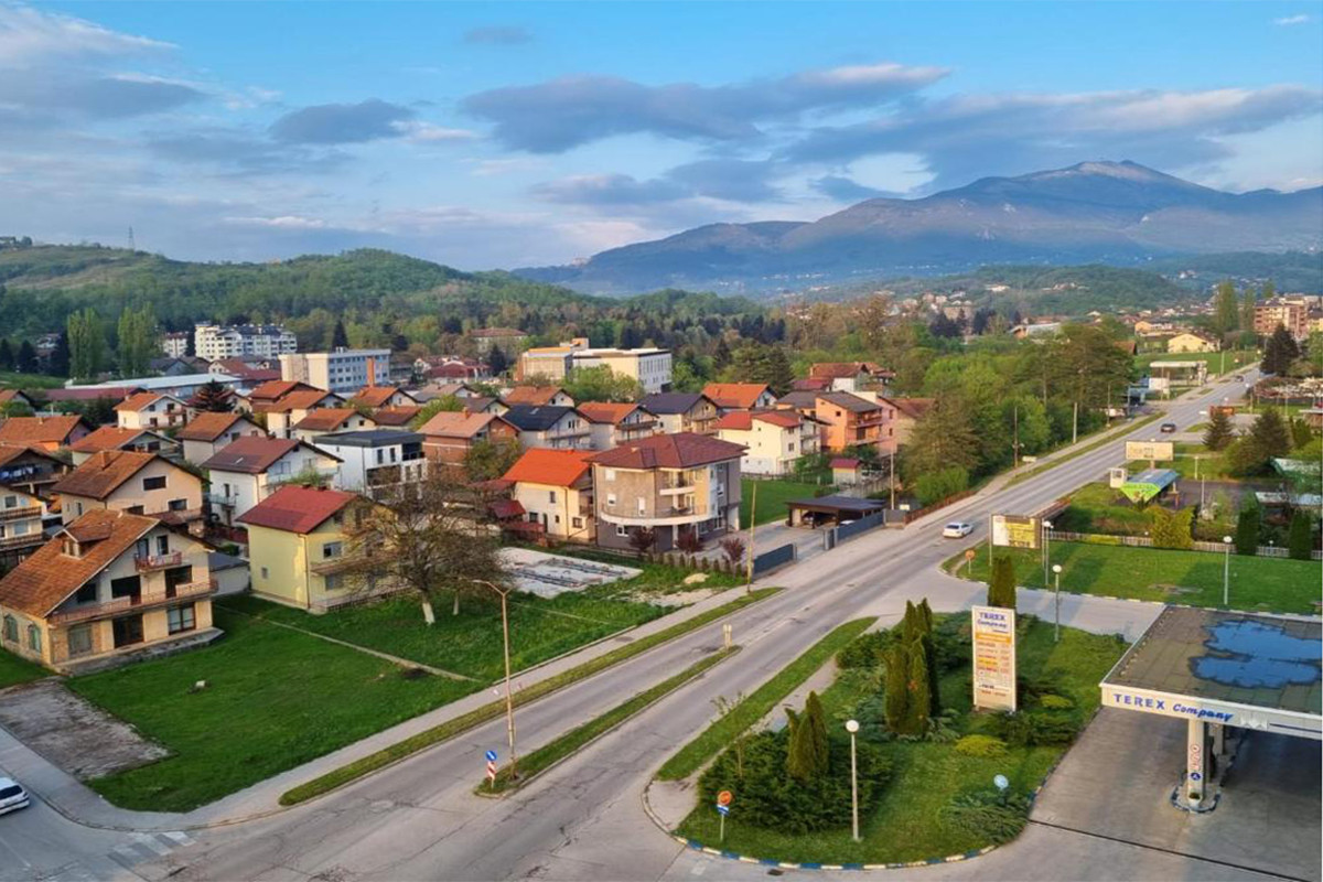 Namješten dvosoban stan / Dobrinja / Istočno Sarajevo 9