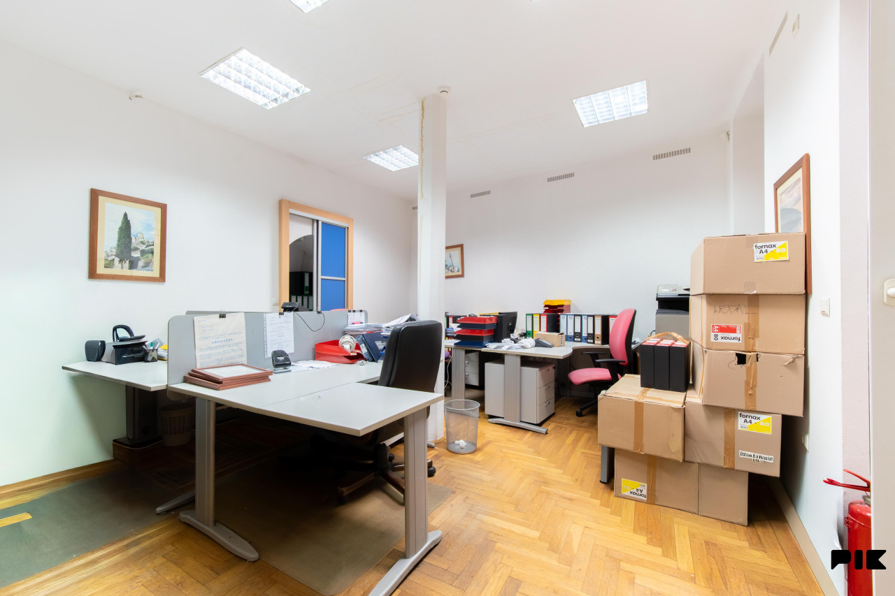 PROPERTIZE | PRODAJA | Poslovni prostor 110,37 m2 Kaptol 5 Centar 2
