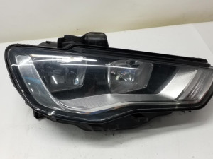 8V0941004A FAR  AUDI A3 8V 2012-