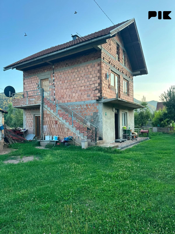 Kuća sa 1864m2 zemljišta - Hrenovica Općina Prača 3