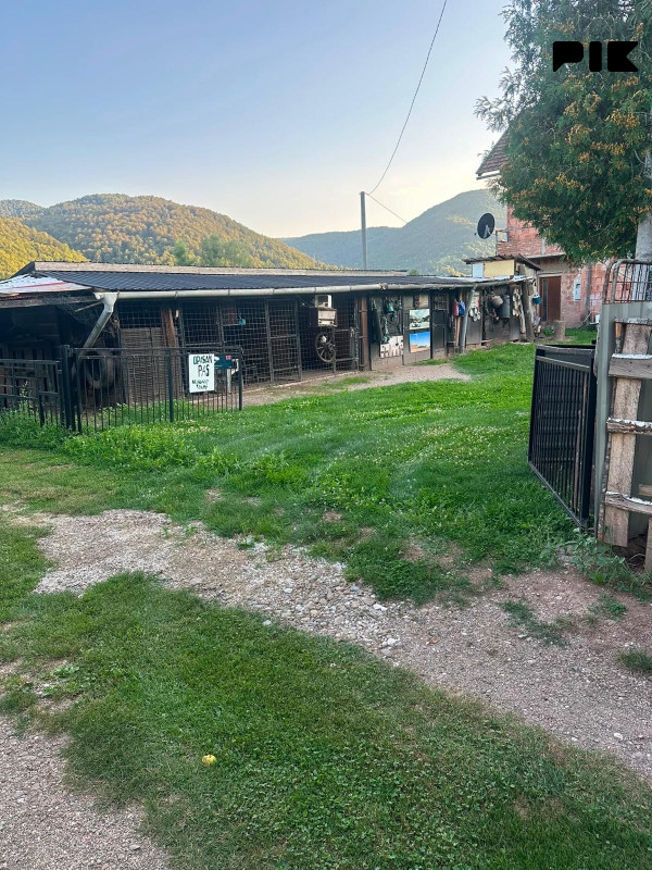 Kuća sa 1864m2 zemljišta - Hrenovica Općina Prača 5