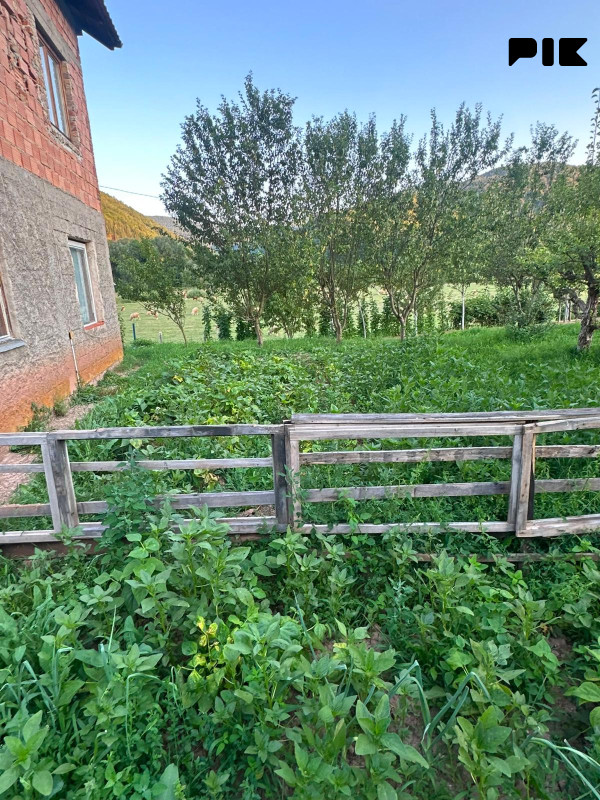 Kuća sa 1864m2 zemljišta - Hrenovica Općina Prača 14