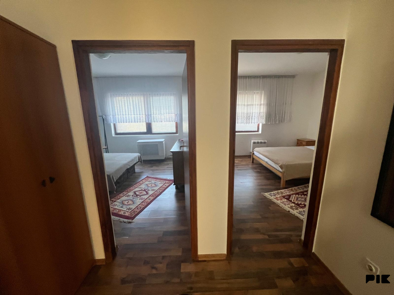 Renoviran i namješten stan 2,5 sobe, Velešići Sarajevo 5