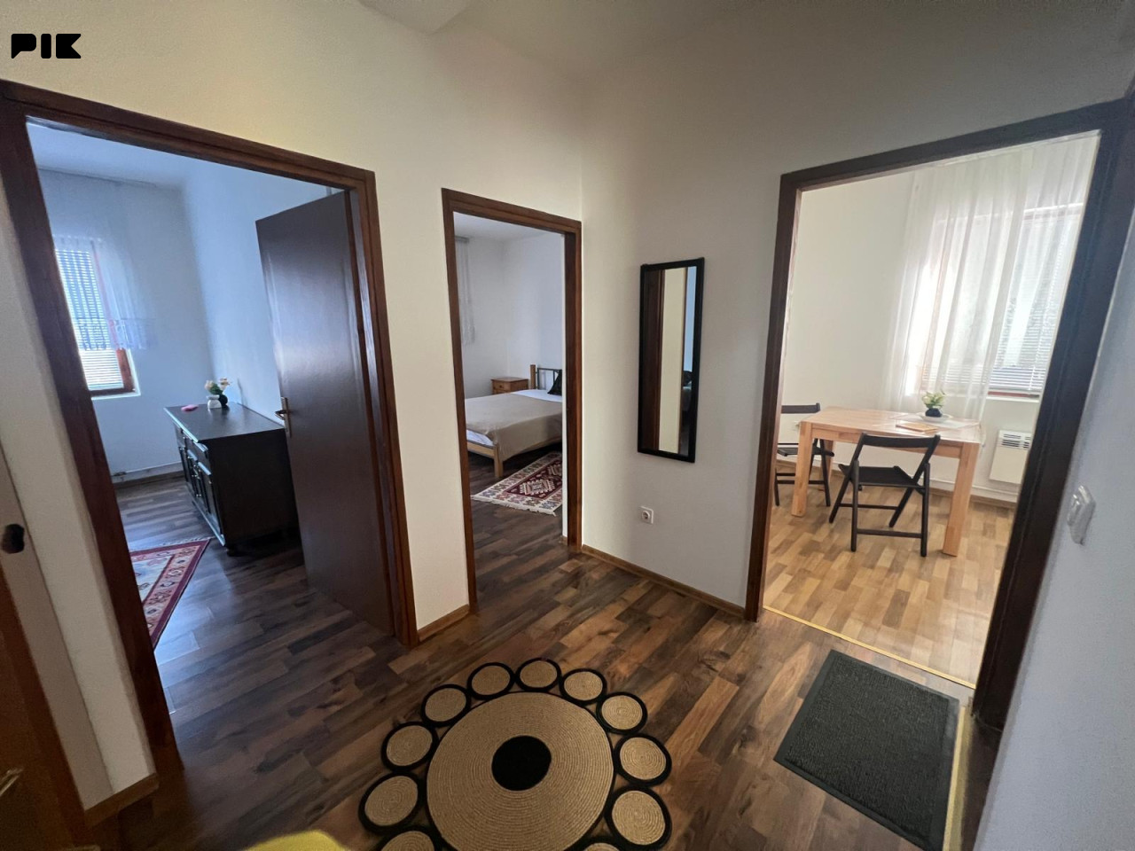 Renoviran i namješten stan 2,5 sobe, Velešići Sarajevo 4
